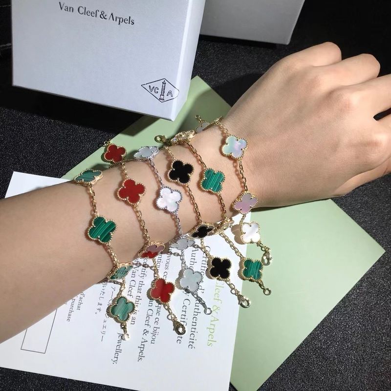 Qualität Weinlese des Gold18k personifizierte Goldarmbänder Van Cleef u. Arpels Fabrik