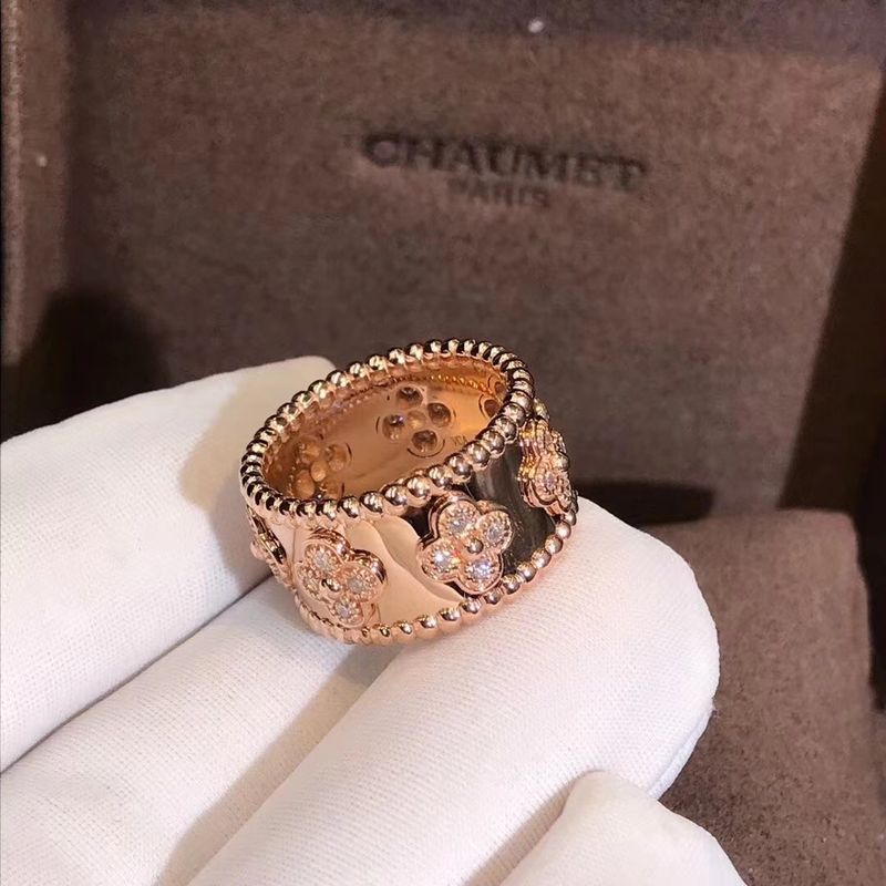 Qualität Goldstützprivate Kundenbezogenheit des mittleren Modell-VCA Van Cleef Perlee Clover Ring 18k Fabrik