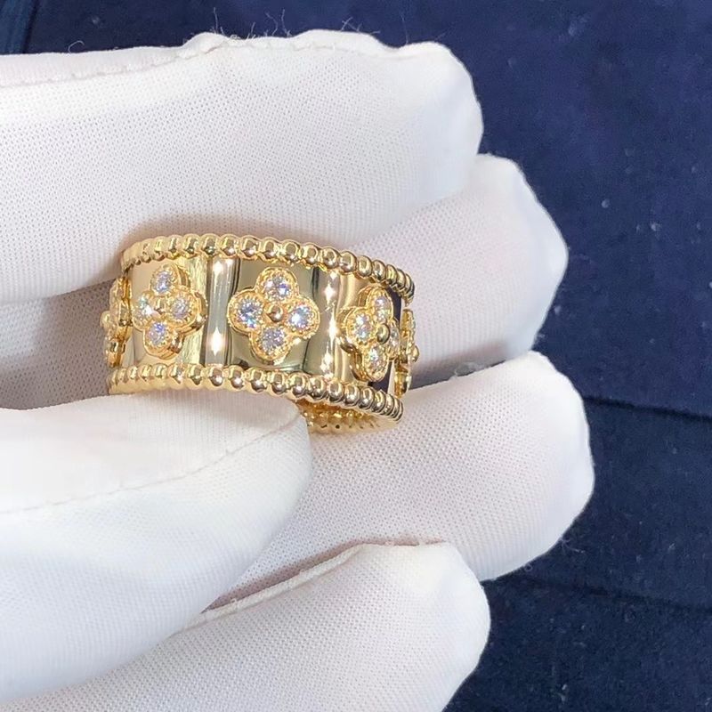 Qualität Goldstützprivate Kundenbezogenheit des mittleren Modell-VCA Van Cleef Perlee Clover Ring 18k Fabrik