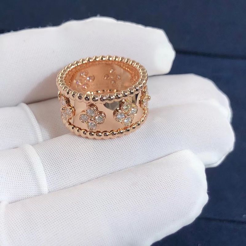 Qualität Goldstützprivate Kundenbezogenheit des mittleren Modell-VCA Van Cleef Perlee Clover Ring 18k Fabrik