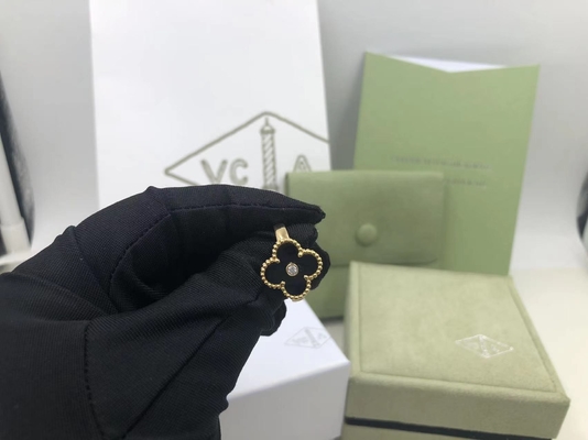 Diamant Van Cleef And Arpels Vintages Alhambra Ring Yellow Gold Onyx Round