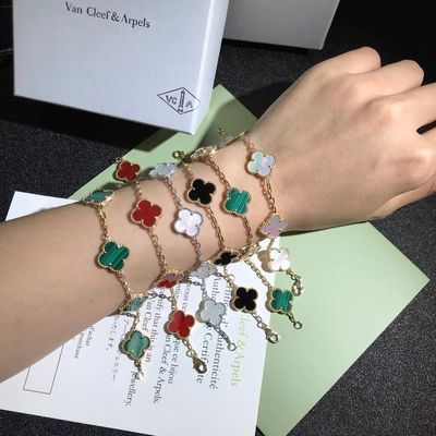 Qualität Weinlese des Gold18k personifizierte Goldarmbänder Van Cleef u. Arpels Fabrik
