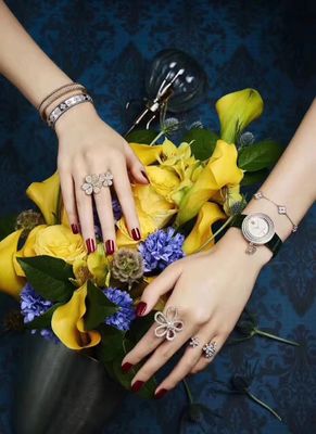 Qualität Mittleres Gold-18k Perlee-Unterzeichnungs-Armband weiße Rose Yellow Gold des Modell-VCA wirkliches Fabrik