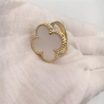Qualität VCARF78900 Van Cleef und magischer Alhambra Ring-gelbes Gold Arpels mit Blumen-Form Fabrik