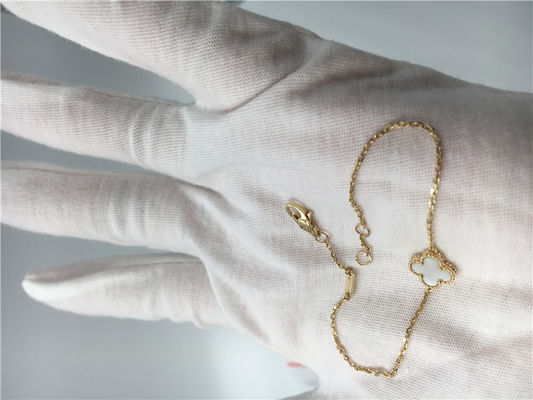 Qualität Süßes Alhambra gelbes Gold Armbandes 18k Vans Cleef Arpels mit weißem Perlmutt Fabrik