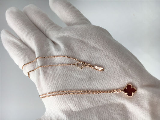 Qualität Rosen-Goldhängende Halskette für Freundin, magische Alhambra Halskette 18k mit Karneol Fabrik