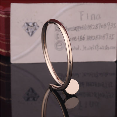 Luxuriöse Diamant-Halskette mit blauem Keramikstein und 18 Karat roségoldbeschichteter VS2-Reinheit