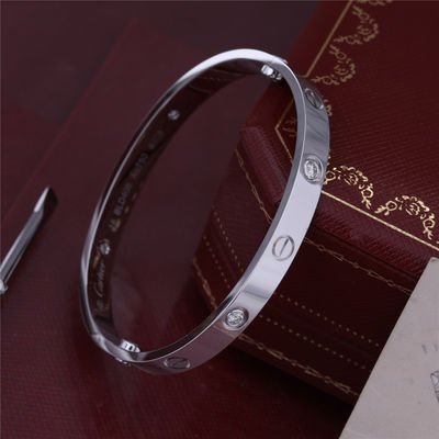 Qualität Klassisches Diamant-Liebes-Armband des Liebes-Armband-4 mit in 18 Karat WEISSGOLD feinem Kunstfertigkeits-Schmuck Fabrik